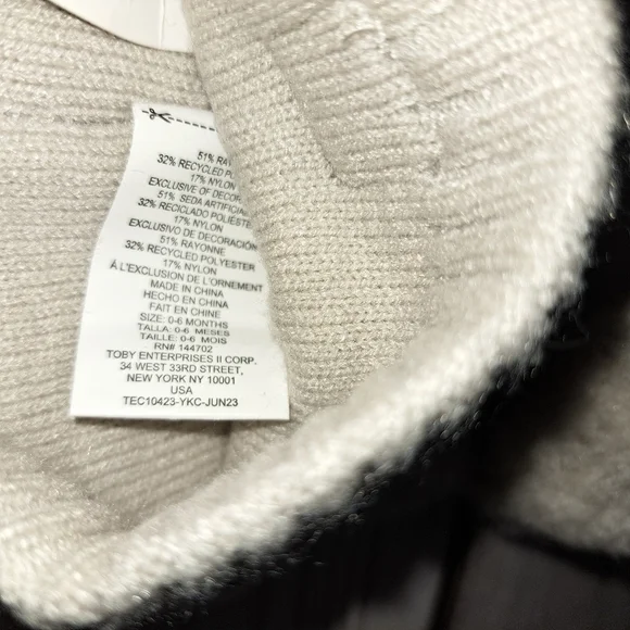 Not Your Grandma's Blanket Knit Baby Beanie with Mitts 0-6 Months - Picture 3 of 5